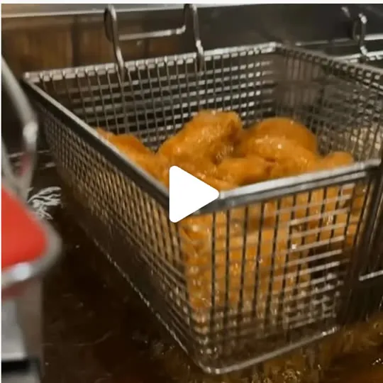 American-style fried chicken wings